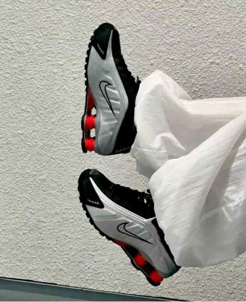 Nikkee Shox R4 Black Metallic Silver