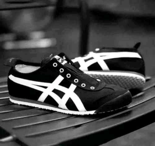 Onitsukkaa Tiger Slip On Black White fix
