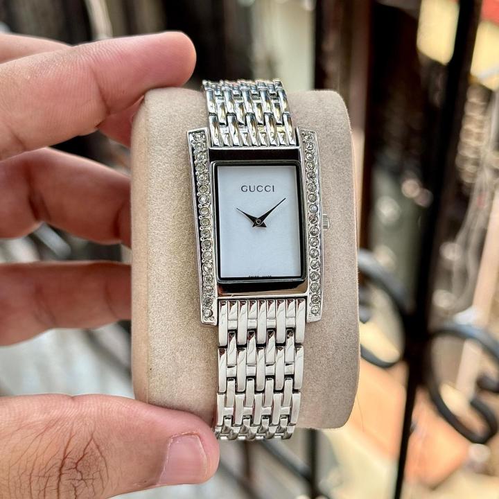 Gucc Petite Watch 949