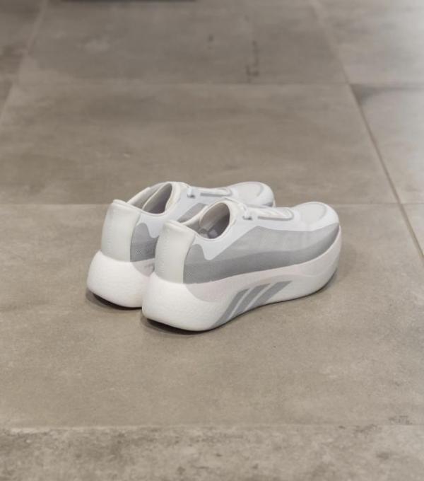Adidaas Hyperboost edge Cloud White 660