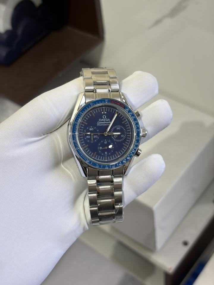 OMEGGA SNOOPY CHRONOGRAPH WORKING 806