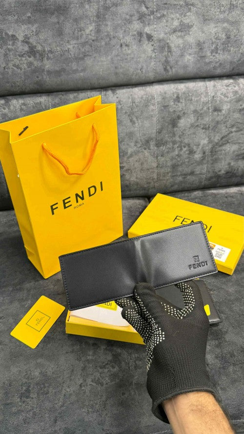 Fendd_i premium wallet combo wid og box & accessories