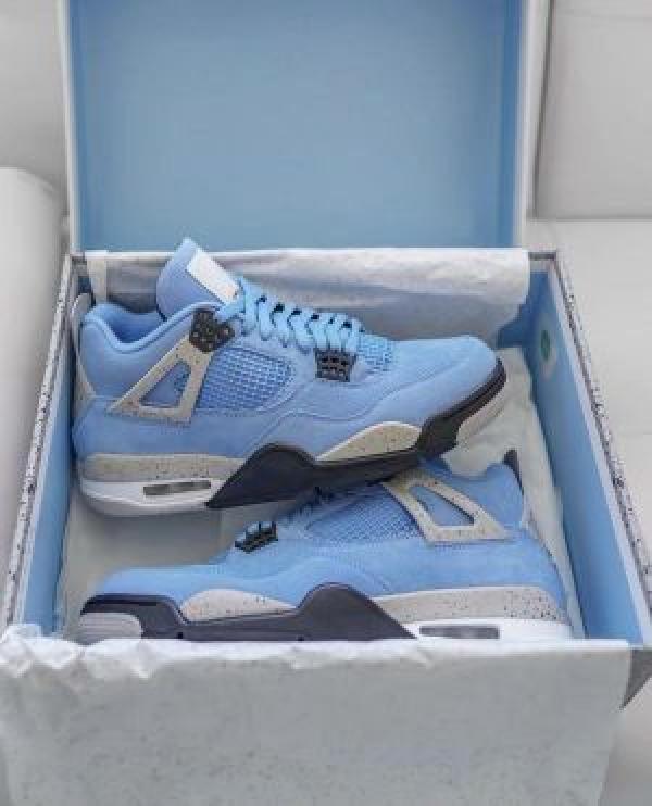 Jordan 4 Unc University Blue 047