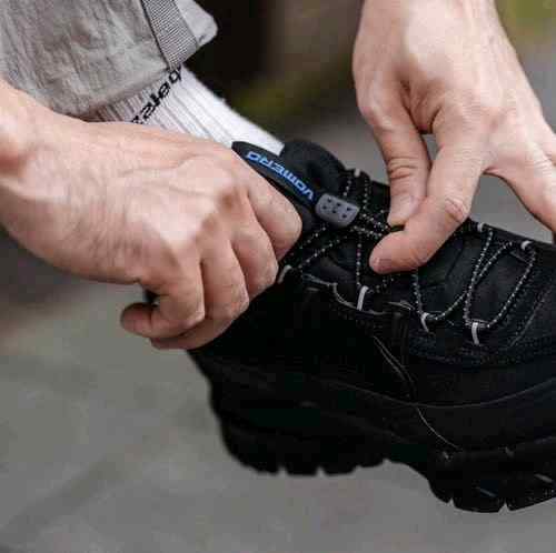 Nikkee Zoom Vomero Roam triple Black