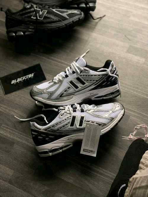 Neww balancee 1906R SILVER BLACK
