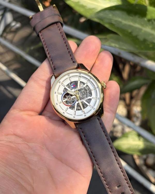 TOMMY HILFIGE AUTOMATIC SKELETON LEATHER BROWN GOLD  844