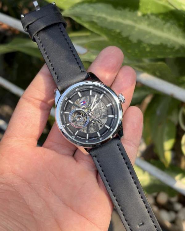 TOMMY HILFIGE AUTOMATIC SKELETON LEATHER BLACK SIL 848