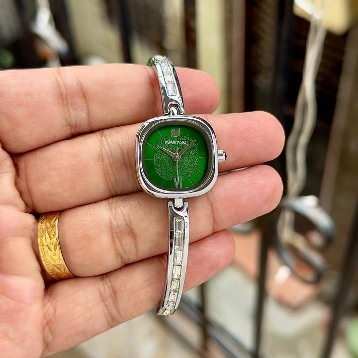 SWAROVSK KI CRYSTAL LADY PREMIUM QUALITY 851