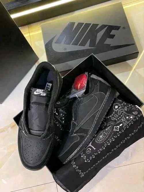 Nikkee A_ir jordan 1 low Travis scott phantom Semi UA