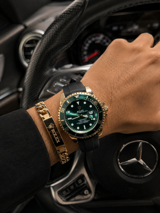 Roleex Oyster Perpetual Date Rubber Gold Black