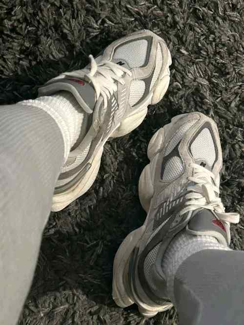 neww balancee 9060 Rain Cloud for her