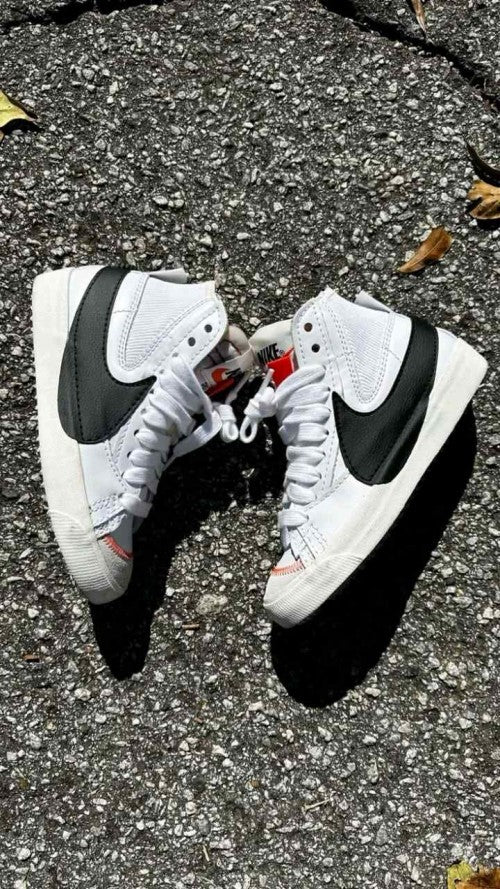 Nikke Blazer Jumbo 77 High whiteblack
