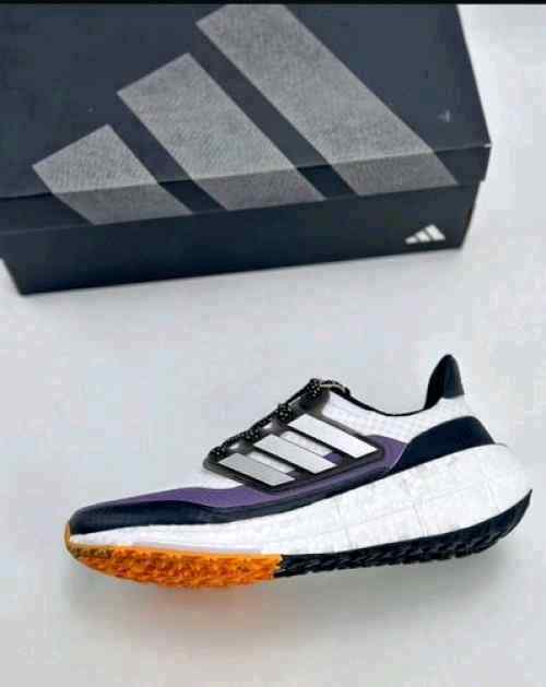 Adiddass Ultra Boost Light Cold Rdy Premium