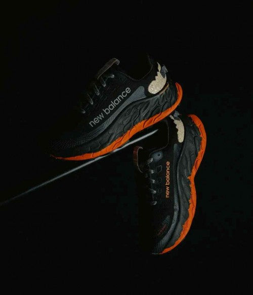 Neww Balance Fresh Foam x More Trail V3 BLACK ORANGE