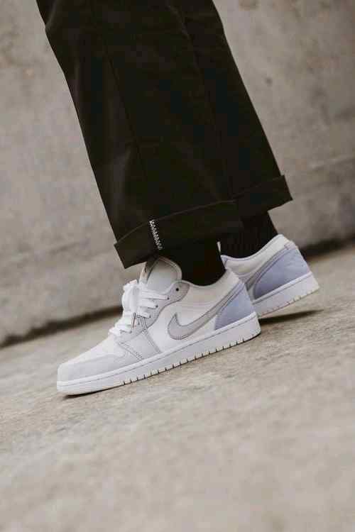 jordan retro 1 low PARIS