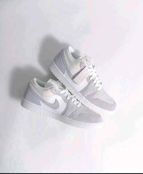 jordan retro 1 low PARIS