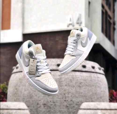 jordan retro 1 low PARIS