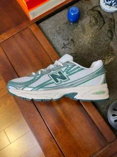 Neww balance 740 Trainers White Marsh Green