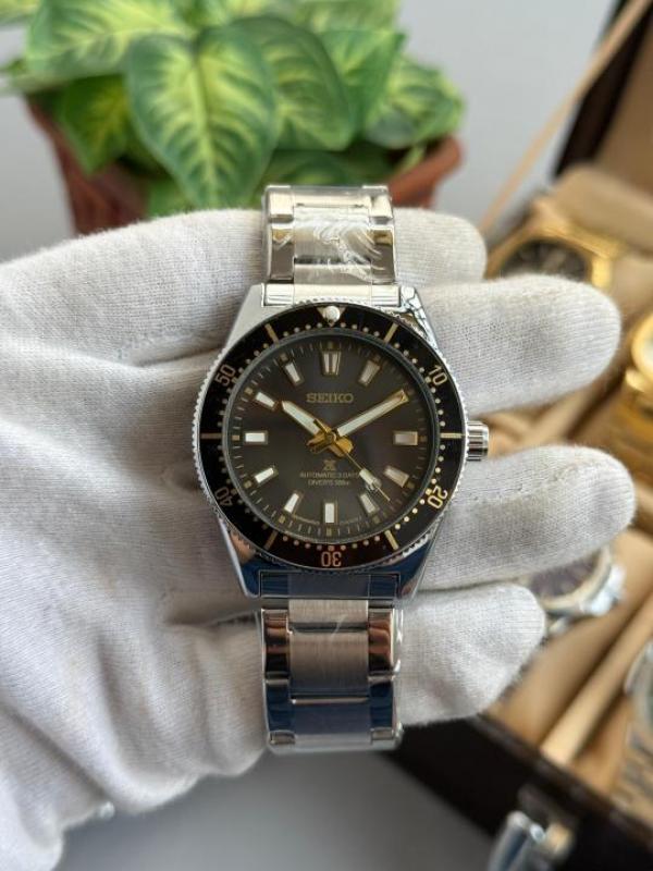 Seiko Prospex store article premium W311