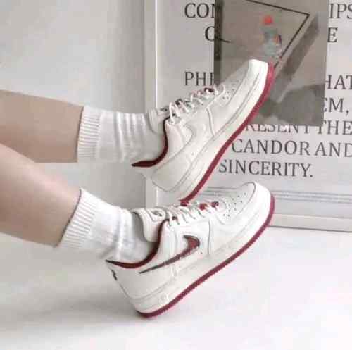 Nikkee Airforce 1 Valentine s Day 2025 for her