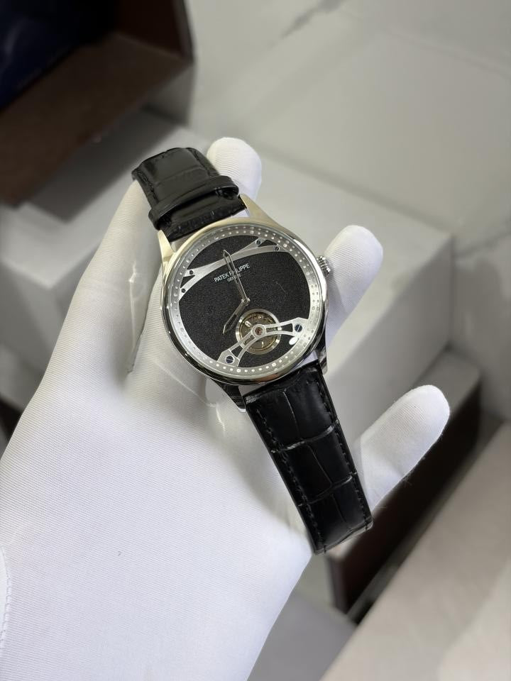 PATEK PHILLIPP LEATHER AUTOMATIC BLACK DIAL 511
