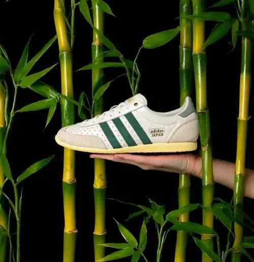 ADIDAaSS JAPAN OFFf WHITE COLLEGIATE GREEN fix