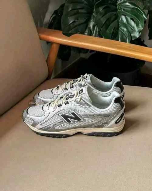 Neww Balance 204L Silver Black Metallic