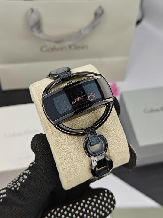 CALVIN KLEI_IN LEDIES M-520