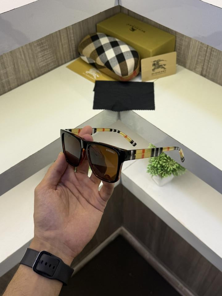 Burbery 4395 Glossy brown sunglass