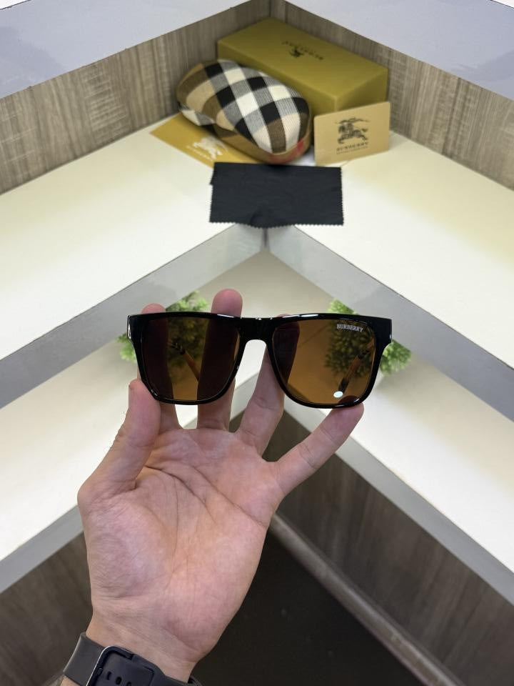 Burbery 4395 Glossy brown sunglass