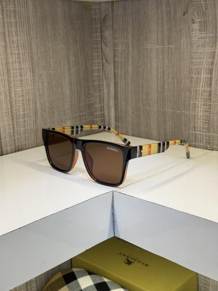 Burbery 4395 Glossy brown sunglass