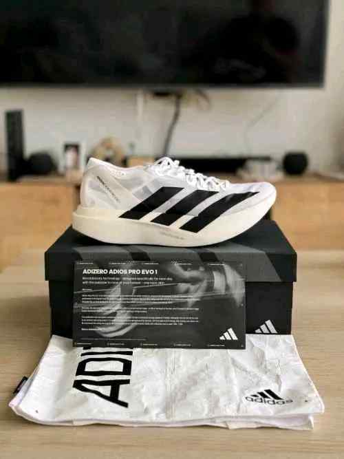 Adidaass Adizero ADIOS PRO EVO 1