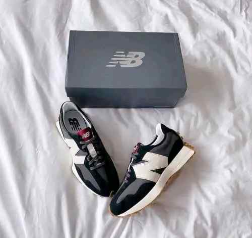Neww Balance 327 Black White