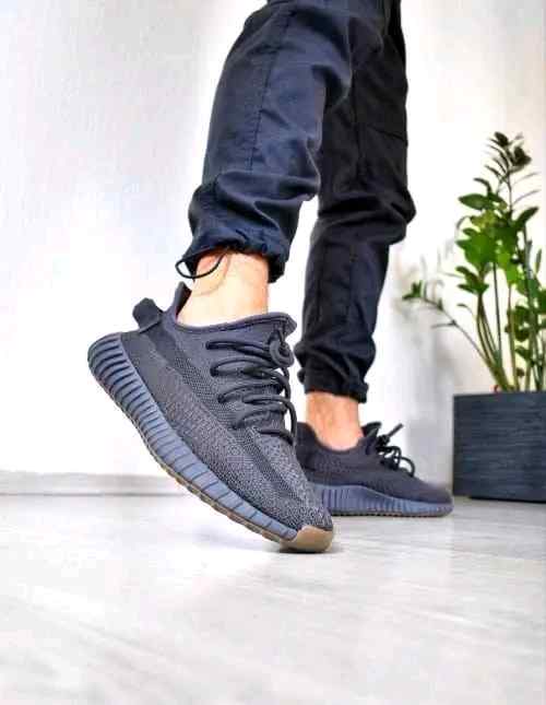 Adidaass Yeezy Boost 350 V2 Black Cinder Semi UA non reflective