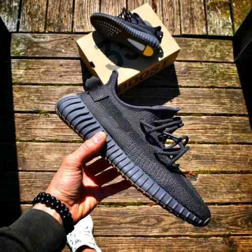 Adidaass Yeezy Boost 350 V2 Black Cinder Semi UA non reflective