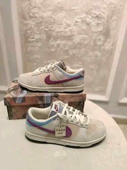 NIKkEE SB DUNK LOW X OTOMO KATSUHIRO STEAMBOY