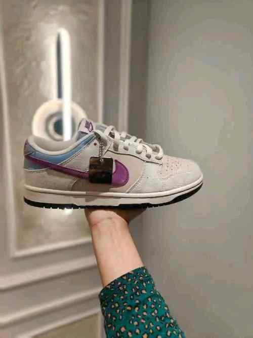 NIKkEE SB DUNK LOW X OTOMO KATSUHIRO STEAMBOY