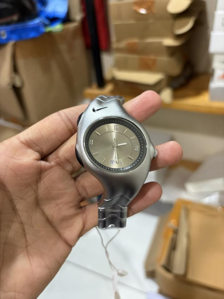 NIKKE TRIAX MATT SILVER GREY 893
