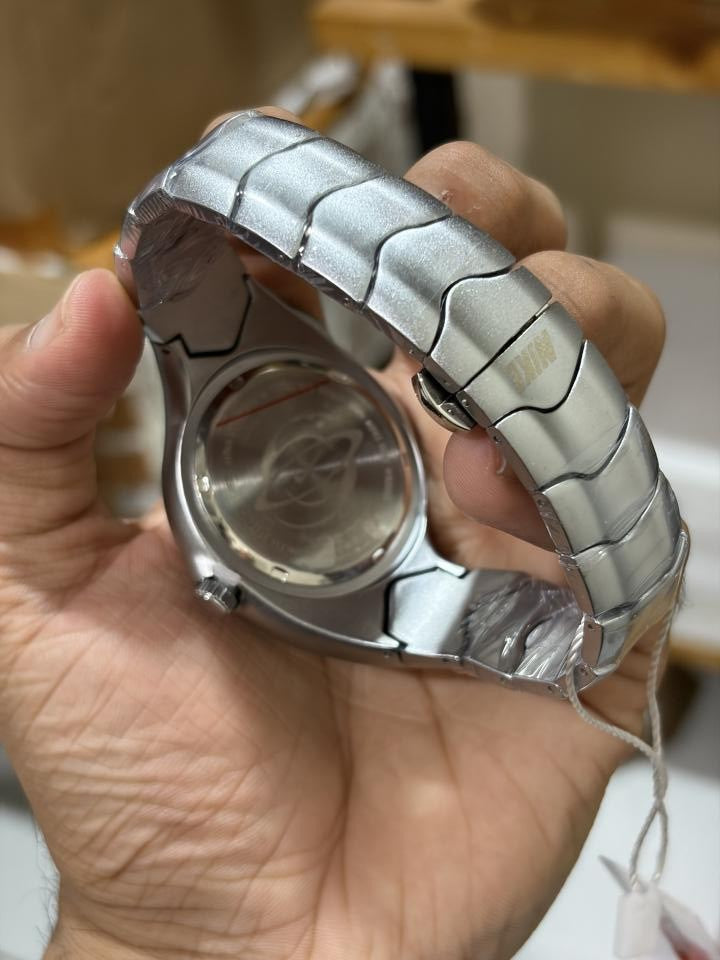 NIKKE TRIAX MATT SILVER GREY 893
