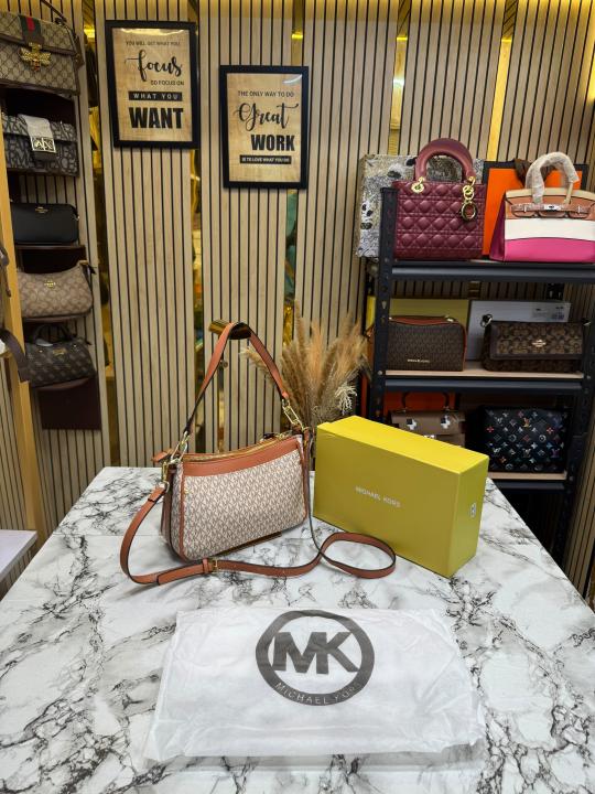 Michael kor Jet Set Logo Crossbody Shoulder Bag With Box And Dust Bag (Beige)