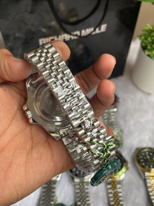 ROLEEX GMT MASTER 2 SILVER BLACK DIAL AT462
