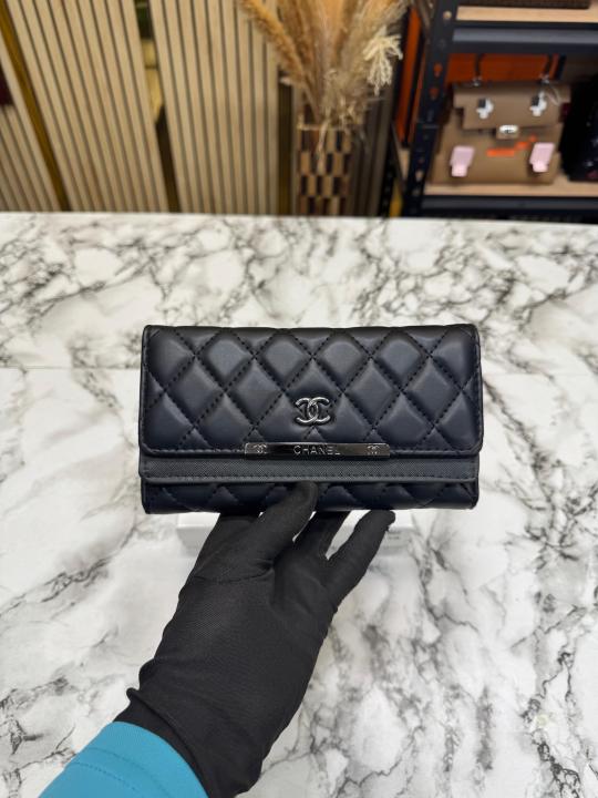 CHANE PREMIUM LONG WALLET WITH OG BOX 2050 ( BLACK)