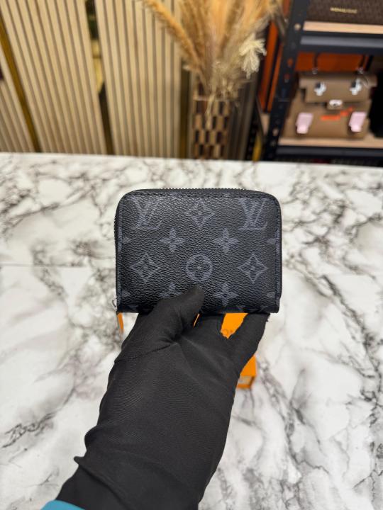 Loui Vuitton Classic Monogram Compact Zip Wallet (Black Flower) (60067)