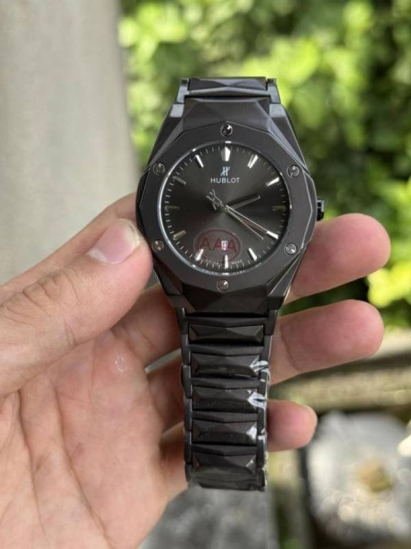 Hublot Bigbang Quartz Metal Black