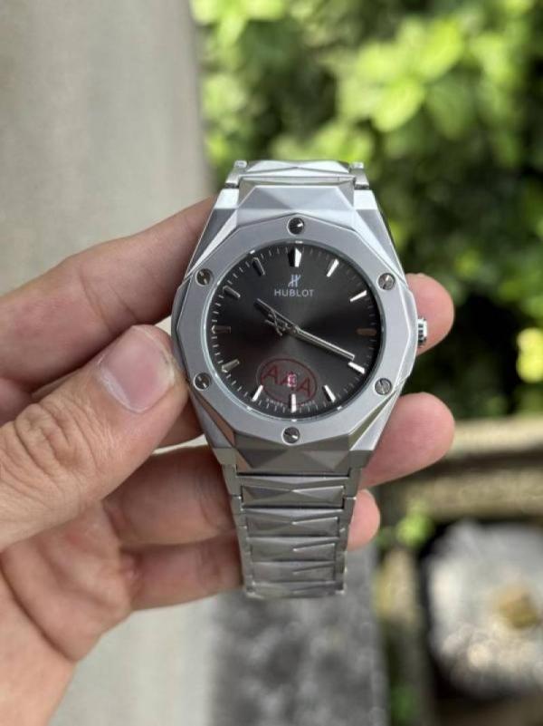 Hublot Bigbang Quartz Metal Grey