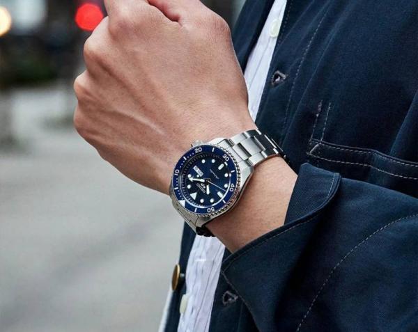 Seiko 5 Sports Automatic silver Blue
