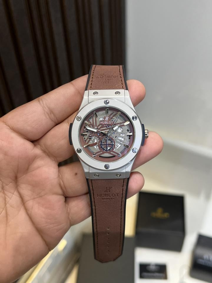 HUBLOT PREMIUM LEATHER WATCH