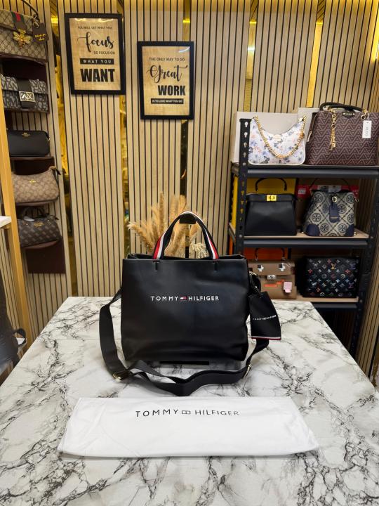 Tommy Hilfige Large Tote Bag With Shoulder Strap Black (1008)