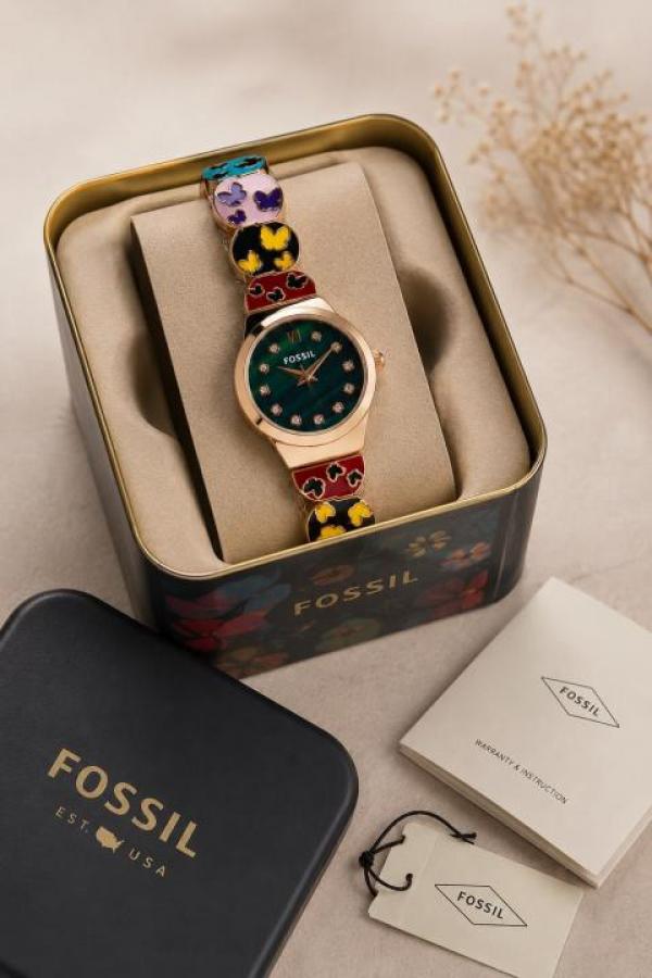 FOSSIIL GREEN ANALOG LADY 909