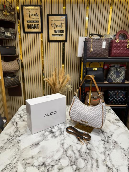 ALD Maricar White Geometrical Monogram Shoulder Bag With Box (7701)